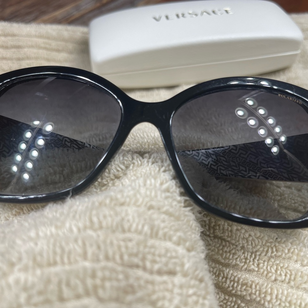 Authentic- Versace Sunglasses - Picture 4 of 5